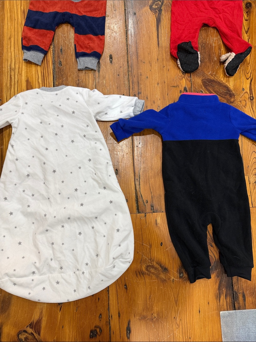 Carter’s, Converse Fleece one pieces size 6 to 9 months bundle - Picture 9 of 9